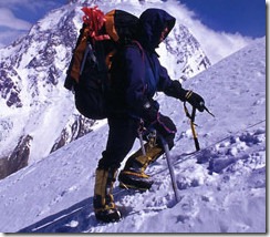 Brian Beletic reklámfilm és videoklip rendező kapta meg a Disney hegyes projektjének stafétabotját