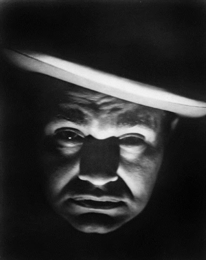 Smart Money (1931)
Directed by Alfred E. Green
Shown: Edward G. Robinson