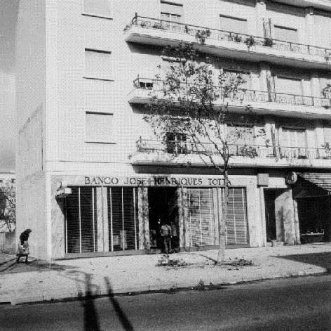 [Banco-Jos-Henriques-Totta4.jpg]