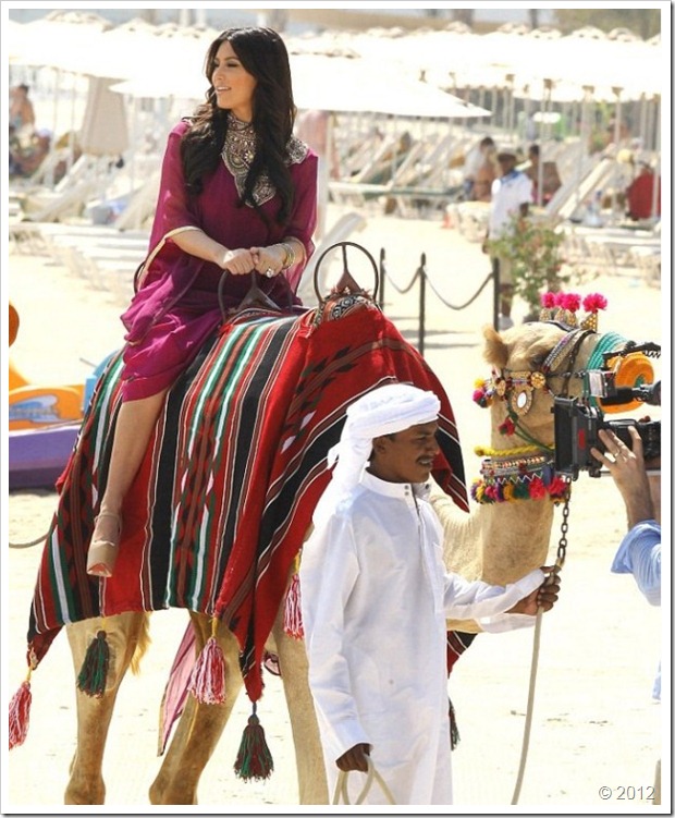 Kim Kardishan Wearing Abaya In Dubai10 Kim Kardishan Wearing Abaya In Dubai10