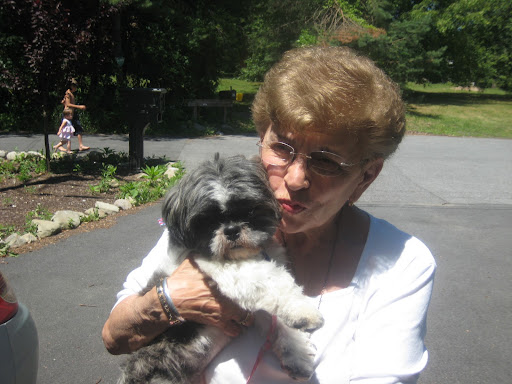 Rosie and her mama -- 2 peas in a pod! Rosie and her mama -- 2 peas in a pod!