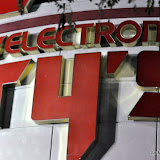 News_101126_BlackFriday_FrysElectronics