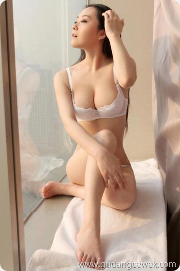 Foto Panas Bintang Porno Jepang || gudangcewek.com