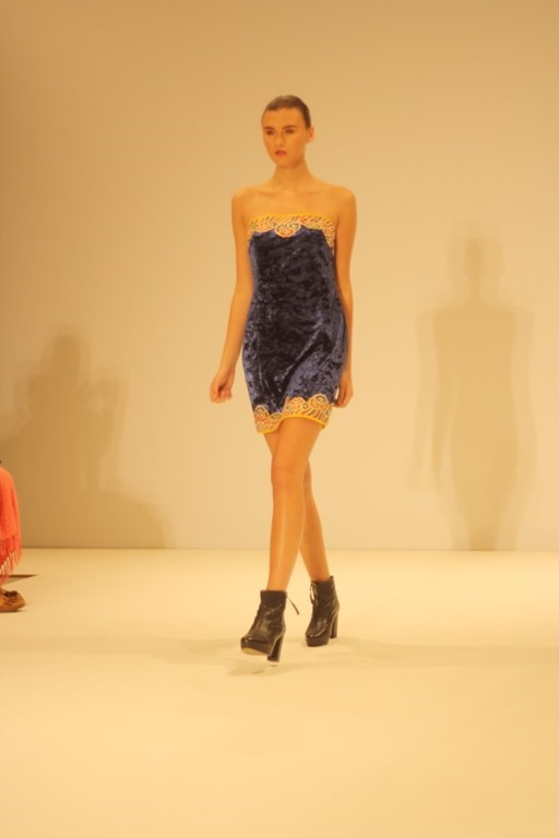 [LFW-VFS-Designer-2-332.jpg&description=LFW: Vauxhaul Fashion Scout: Fashion Shenzhen')]