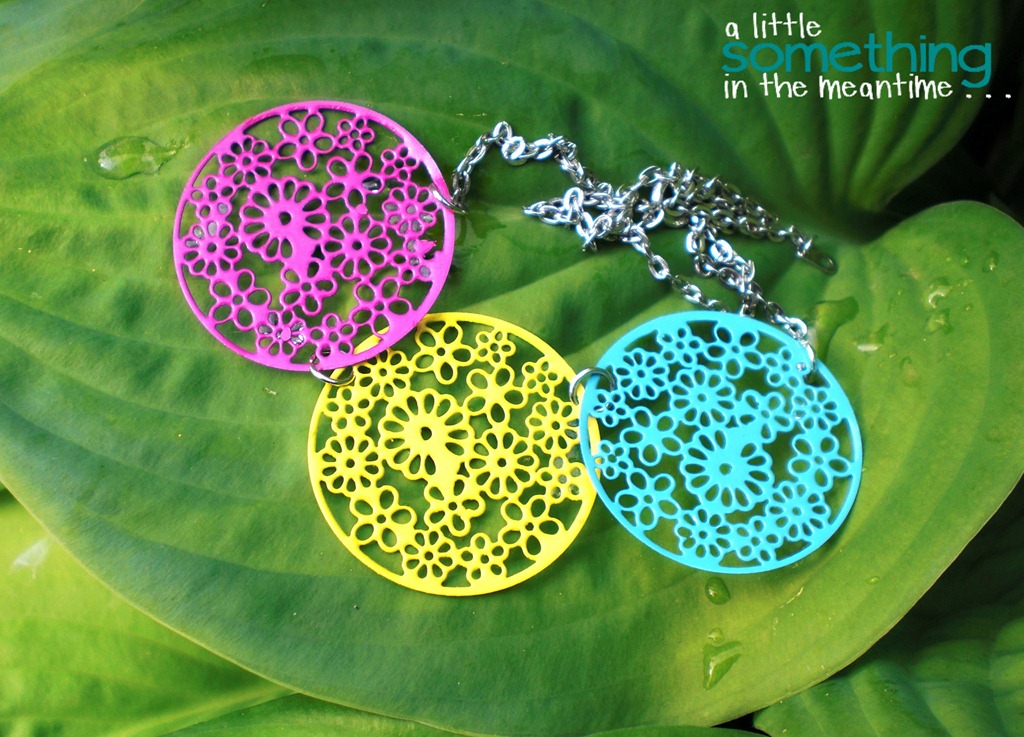 [Neon%2520Necklace%2520Hosta%2520WM%255B6%255D.jpg]