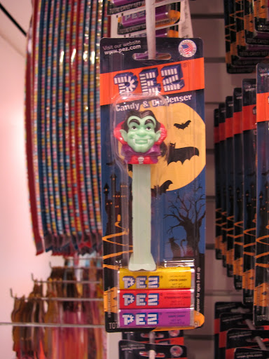 Did you ever collect PEZ dispensers I want this Dracula model for an 