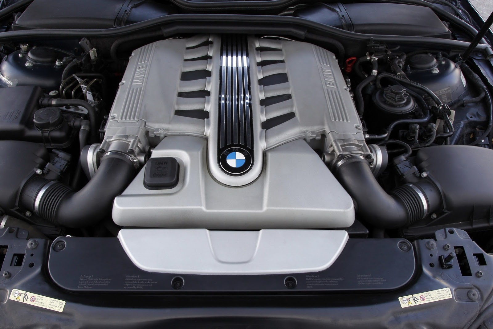 [BMW-V12-7-Series-31%255B2%255D.jpg]