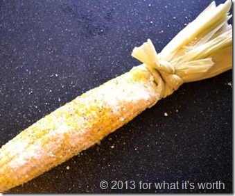Roasted Corn with easy hand crafted husk handle How to tie corn husk handle on roasted corn on the cob