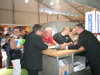 http://lh4.ggpht.com/-Y378iT02LOA/TJncXhf8LDI/AAAAAAAACnw/-gtBwFs-ThM/s576/unielektro-elektrogrosshandel-elektrofachgrosshandel-service-fachmesse-171.jpg 