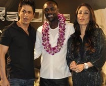 [chammak-challo-akon-srk%255B3%255D.jpg]