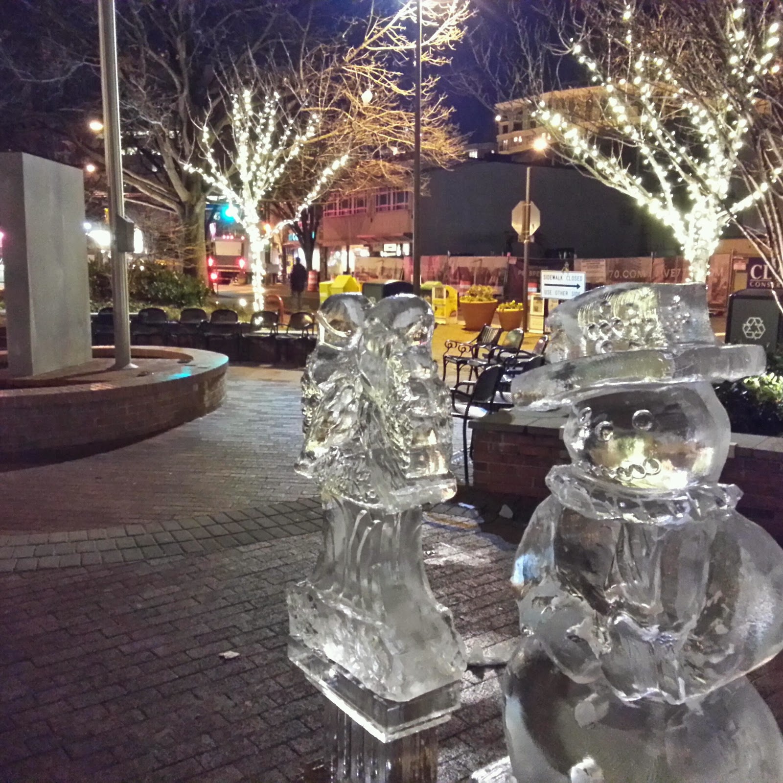 Robert Dyer Bethesda Row BETHESDA WINTER WONDERLAND ICE SCULPTURES