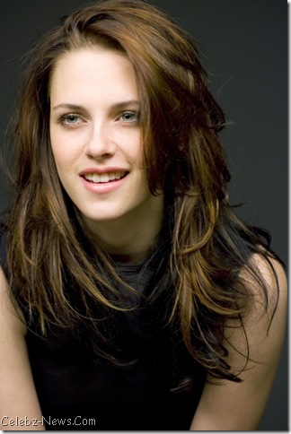 Kristen Stewart Black Dress 3