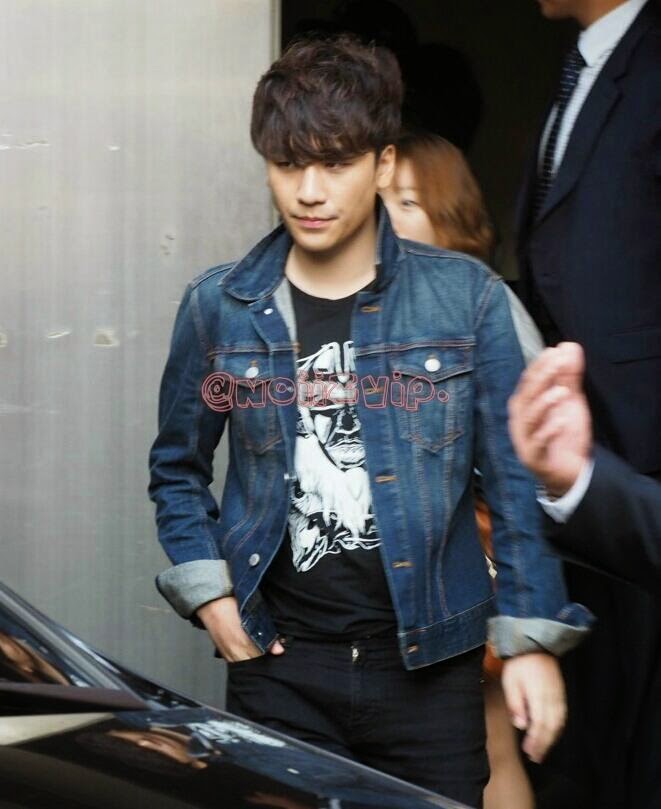 Seung Ri - BIGBANG Fan Meeting in Seoul - 18oct2014 - Fan - NoiizVip - 01.jpg
