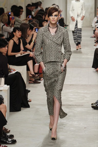HiimaB_CHANEL_014_1366_450x675 HiimaB_CHANEL_014_1366_450x675