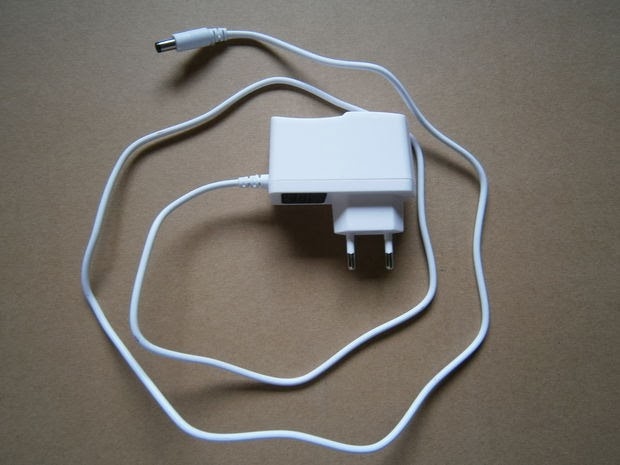 [diy-led-light-bulb-adaptor%255B2%255D.jpg]