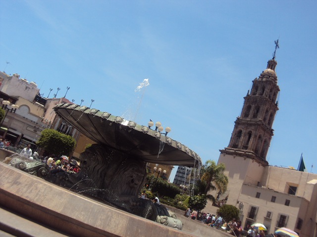[fuente%2520plaza%255B8%255D.jpg]
