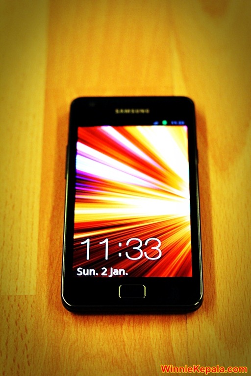 [2011-06-Samsung-Galaxy-S2-Review-038.jpg]
