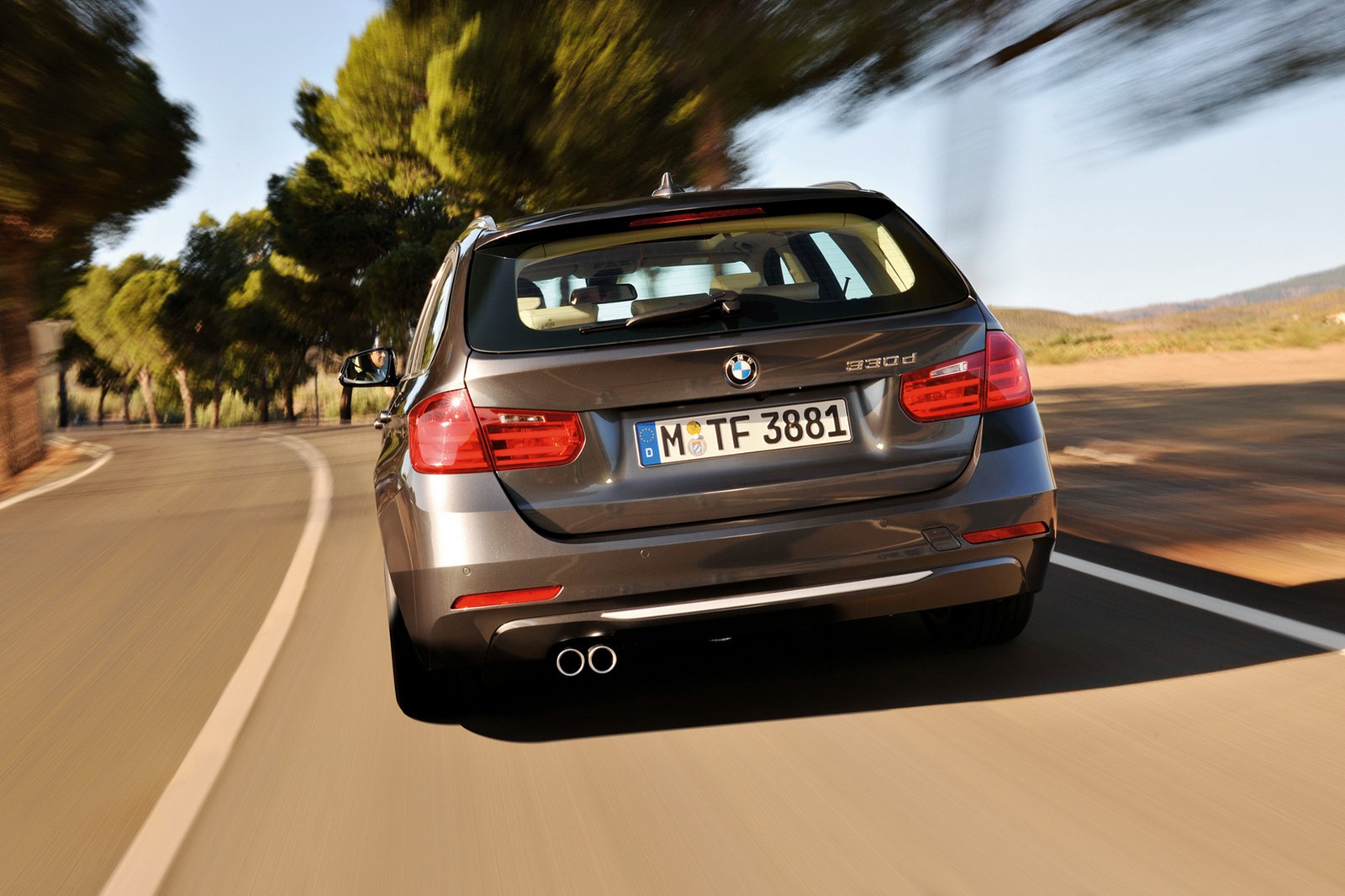 [2013-BMW-3-Series-Touring-23%255B2%255D.jpg]
