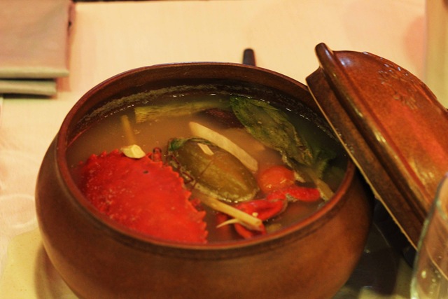 [The%2520Red%2520Crab%2520Sinigang%2520sa%2520Sampalok%255B3%255D.jpg]
