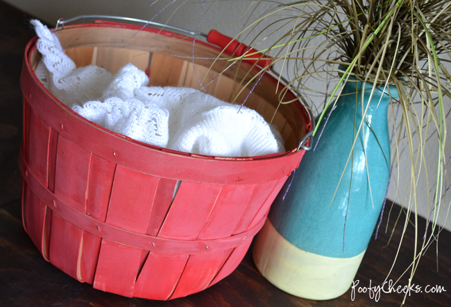 Acrylic Chalk Paint Recipe from Poofy Cheeks