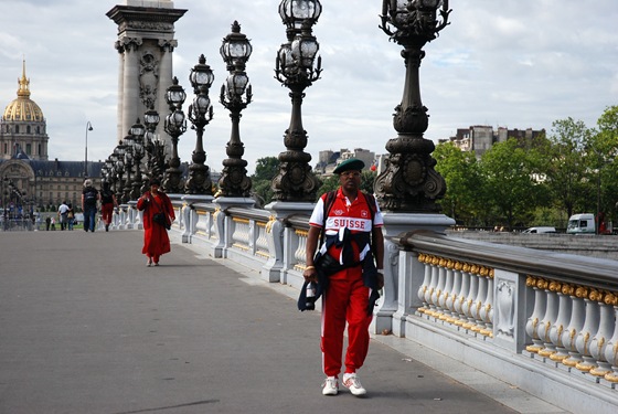 [Suisseonthebridge4.jpg]