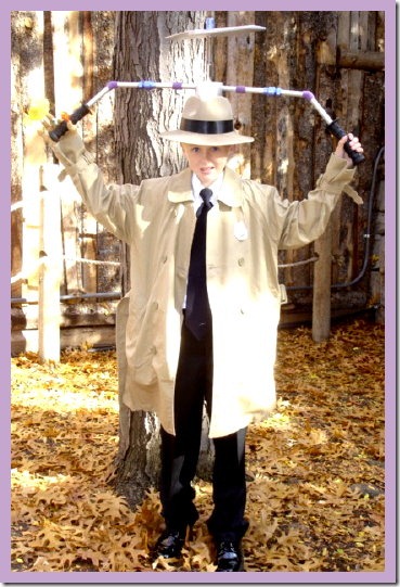 disfraz casero de  Inspector Gadget
