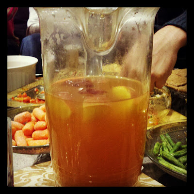 Homemade Mulled Apple Cider (with vanilla and nutmeg) Recipe www.sugar-n-spiceandeverythingnice.com homemade mulled apple cider