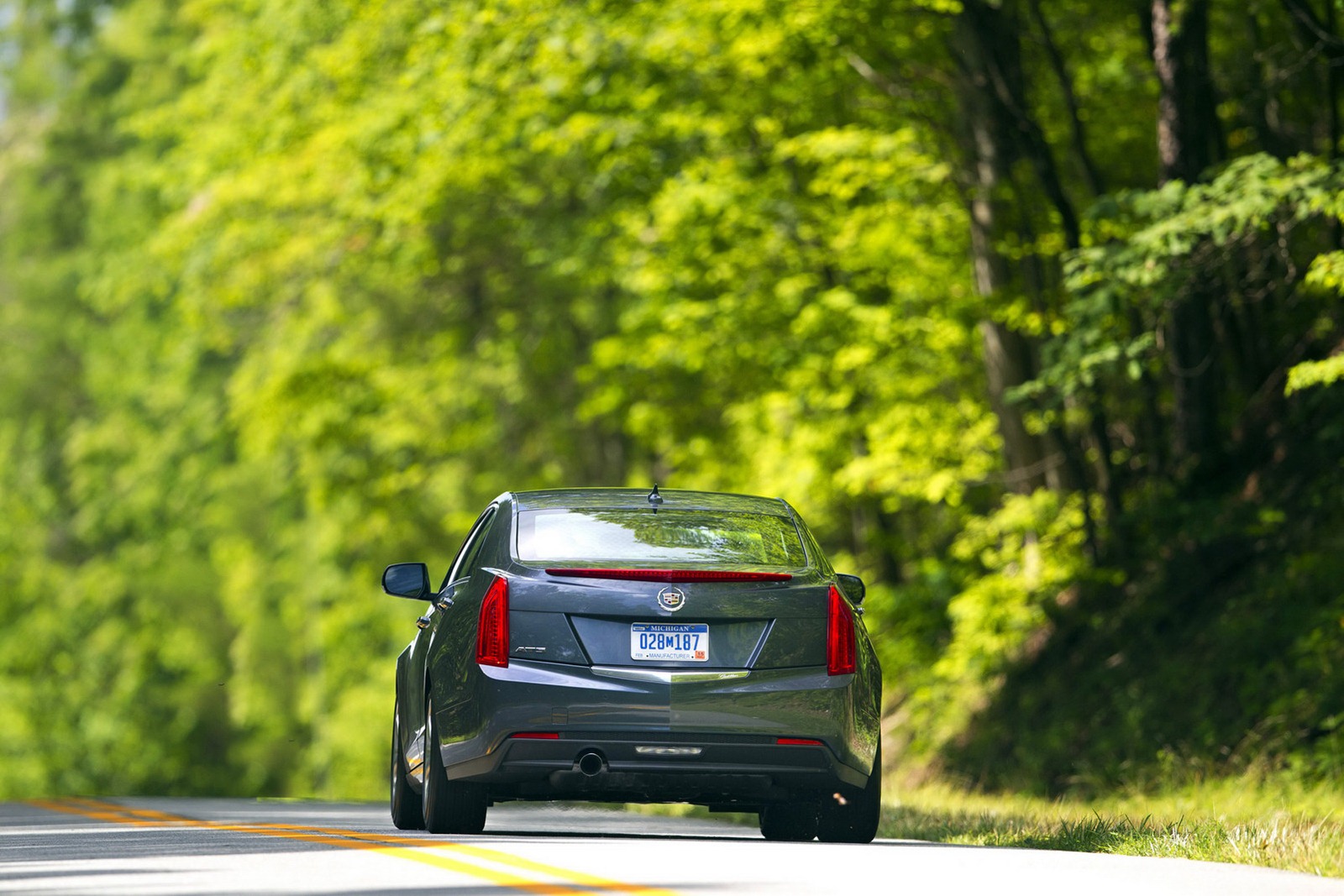 [2013-Cadillac-ATS-14%255B5%255D.jpg]