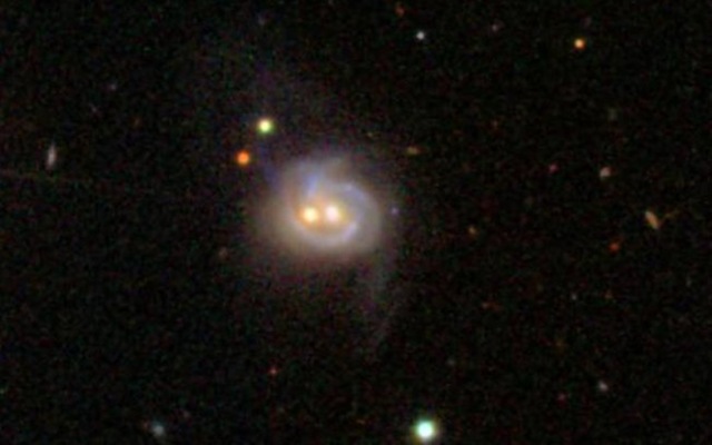 [gal%25C3%25A1xia%2520Markarian%2520739%255B4%255D.jpg]