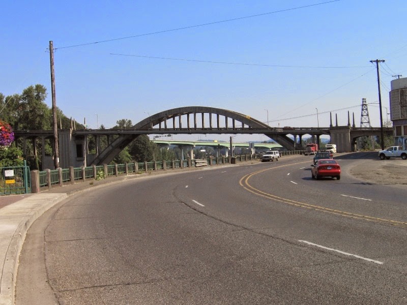 [IMG_2756-Willamette-River-Bridge-in-%255B1%255D.jpg]