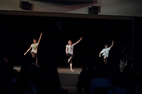 [2011_0428_HMSTalentShow-SoInsane-10-w%255B2%255D.jpg]