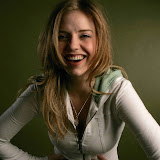 kelli341280x1024.jpg