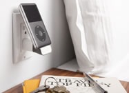minidock-ipod-pared-bluelounge.jpg