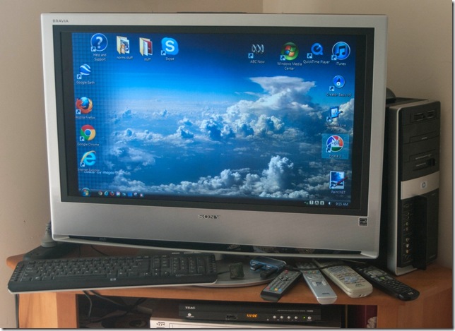 PC running Media center Connect to TV PC running Media center Connect to TV