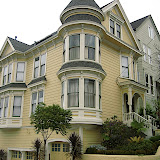 Victorian style houses on the streets in San Francisco (I like this one, particularly)