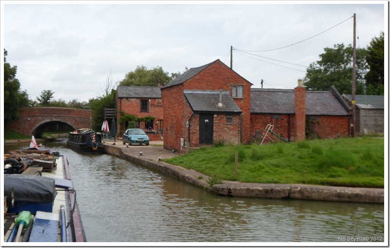 SAM_2250 Crick Wharf SAM_2250 Crick Wharf
