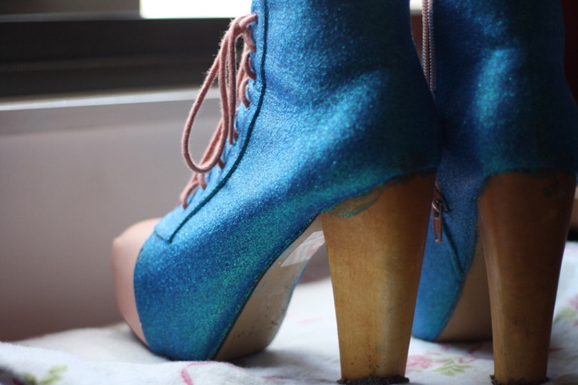 [DIY%2520Glitter%2520Litas%2520My1stWish%2520%252813%2529%255B3%255D.jpg&description=DIY: Glitter Litas!')]