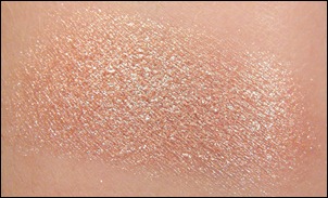 L'Oreal Pink Sapphire Infallible Eye Shadow Swatch