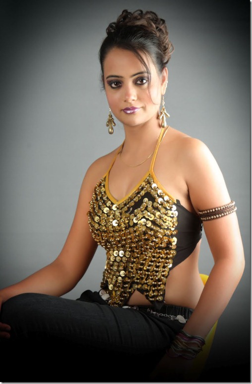 reema-singh-hot-stills