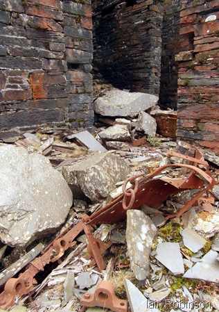Waggon in the Tuxford Drum House (873x1280) Waggon in the Tuxford Drum House (873x1280)
