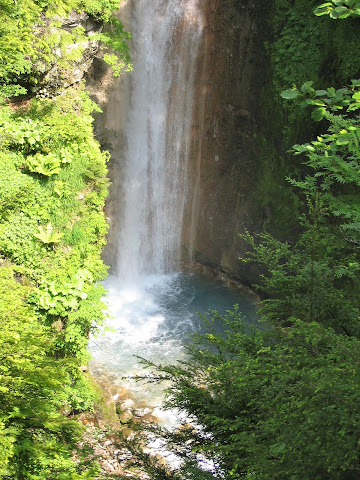 緋の滝