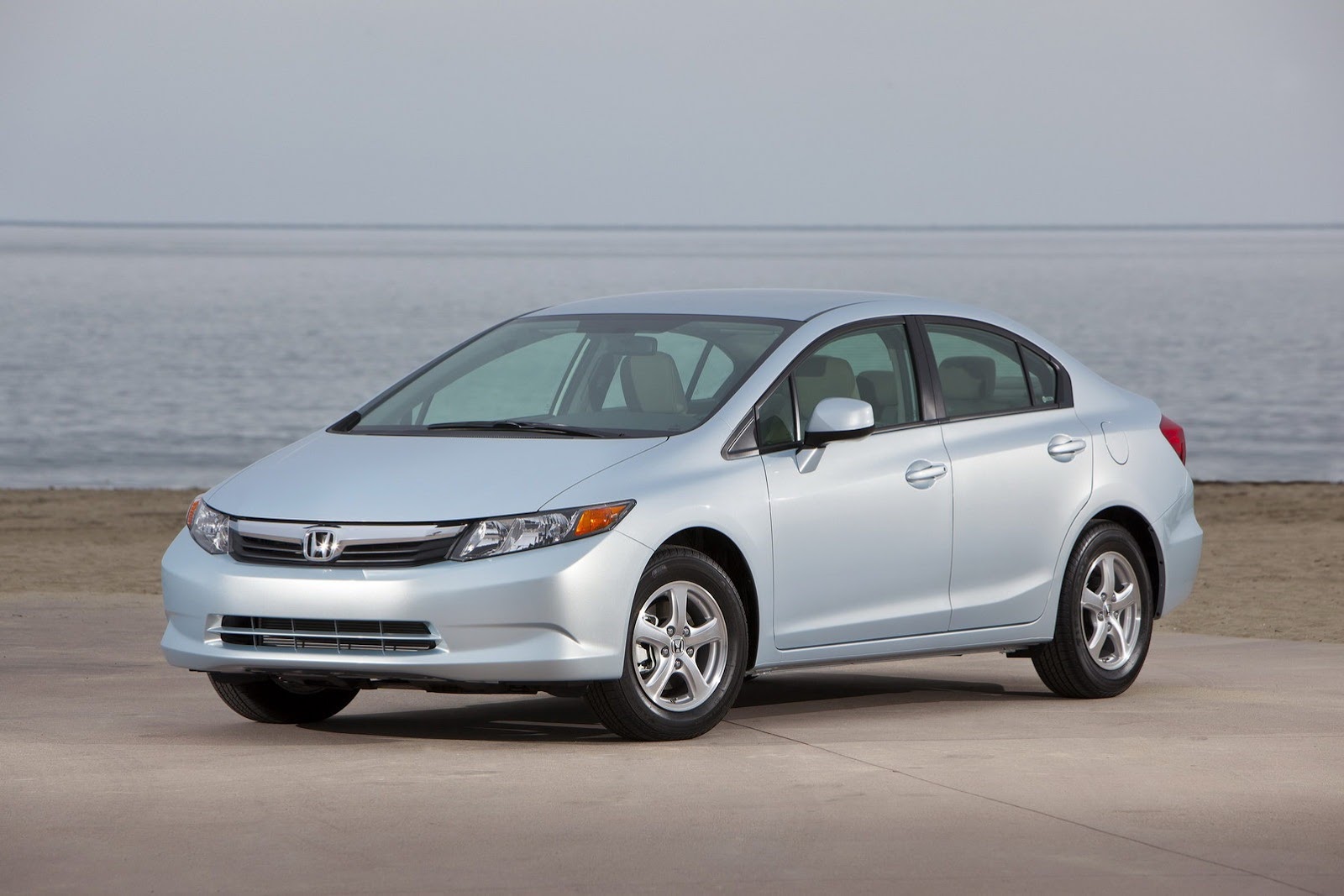 [2012-Honda-Civic-NGV-3%255B2%255D.jpg]