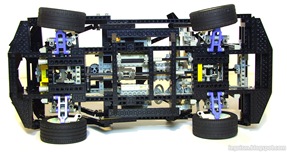 Lego_Technic_8880_Bottom