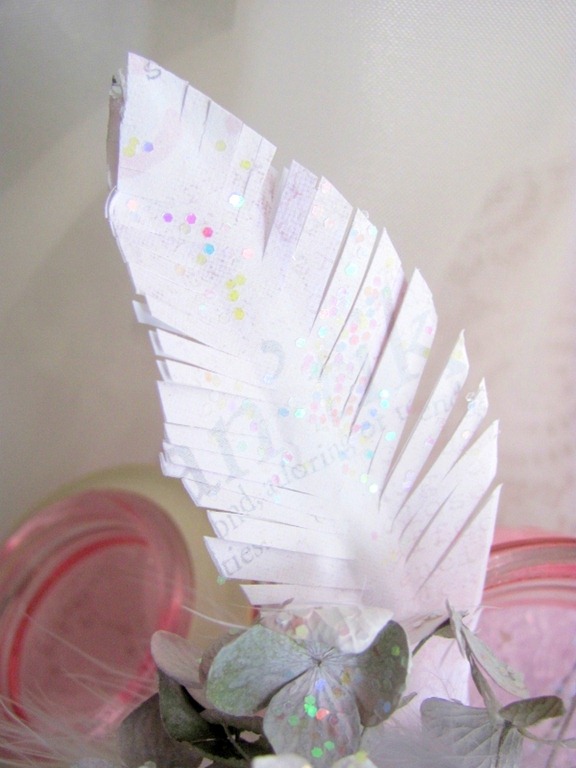 [pretty%2520feathers%255B5%255D.jpg]