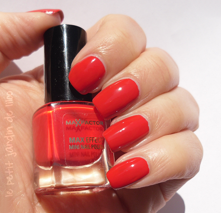 [005-max-factor-red-carpet-nail-polish-review-swatch%255B4%255D.png]