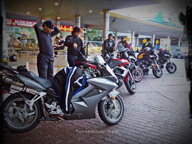 [DSCN02418.jpg]