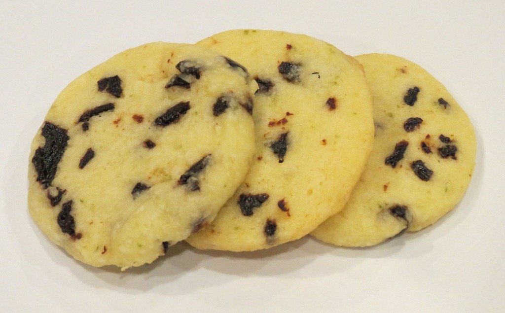 [Lime%2520Shortbread%2520with%2520dried%2520cherries%255B4%255D.jpg]