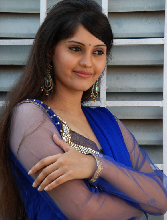 [surabhi-new-actress-pics%255B5%255D.jpg]
