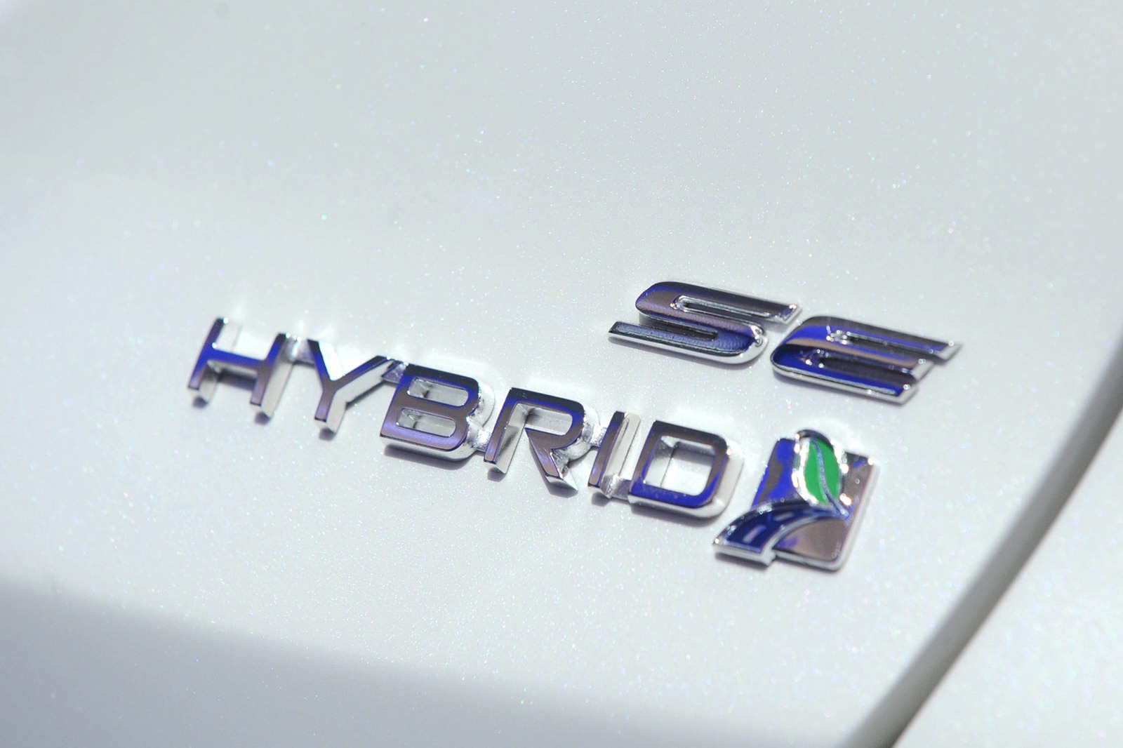 [2013-Ford-Fusion-Mondeo-9%255B2%255D.jpg]