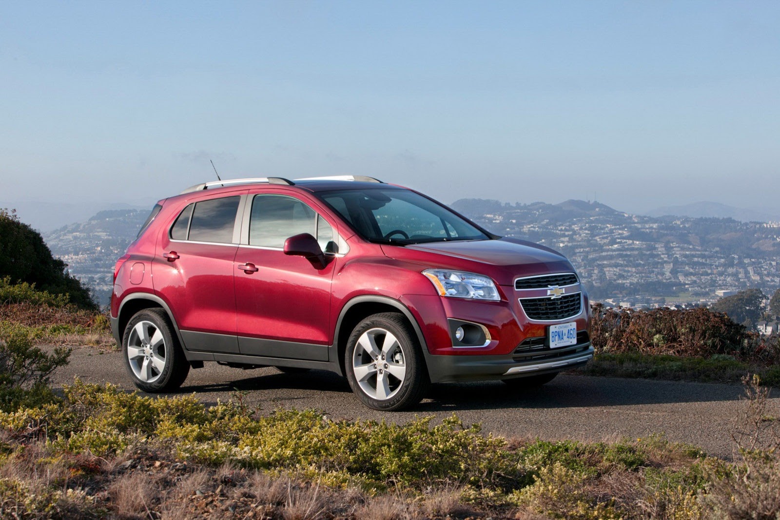 [Trax%2520-%2520All-new%2520Small%2520Sport%2520Utility%2520Vehicle%255B3%255D.jpg]